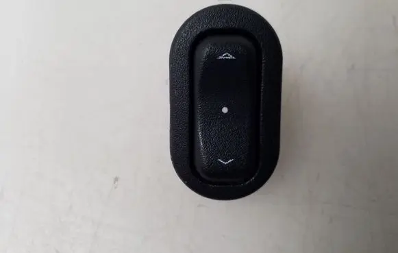Opel Corsa C Electric window control switch 13363102