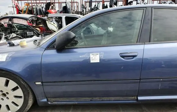Audi A8 S8 D3 4E Front door LZ4U