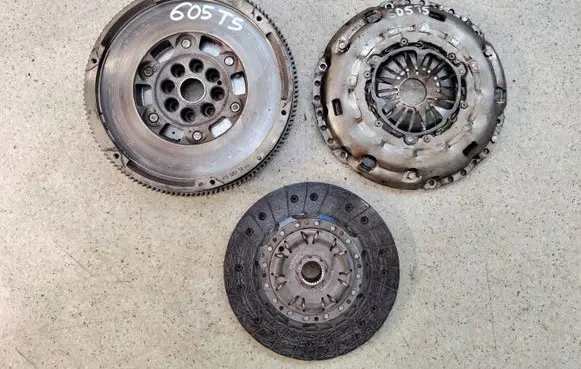 Volkswagen Transporter - Caravelle T5 Clutch set kit 41502511009A 415025110 124035310