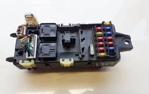 Mitsubishi Space Star Fuse box set MB953355