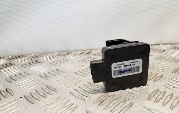 Ford Mondeo MK V Antenna control unit DG9T19H464FA