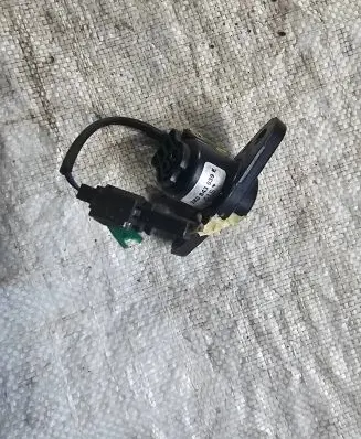 Volkswagen Caddy Sliding door sensor 2K0843639E