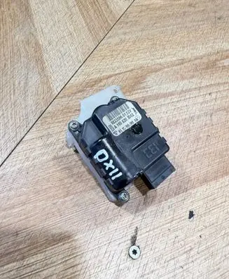 Mercedes-Benz B W245 Air flap motor/actuator A1698203042 982359K