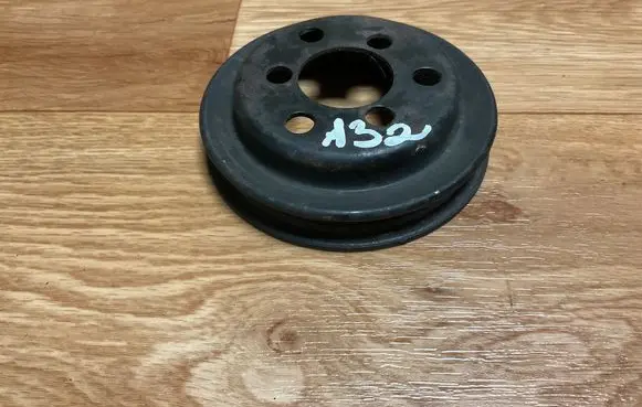 Volkswagen PASSAT B5 Power steering pump pulley 058145255