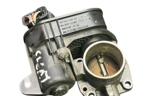 Peugeot 208 Throttle valve 9673622380