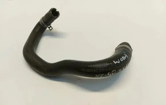 Volvo XC40 Engine coolant pipe/hose 32230140