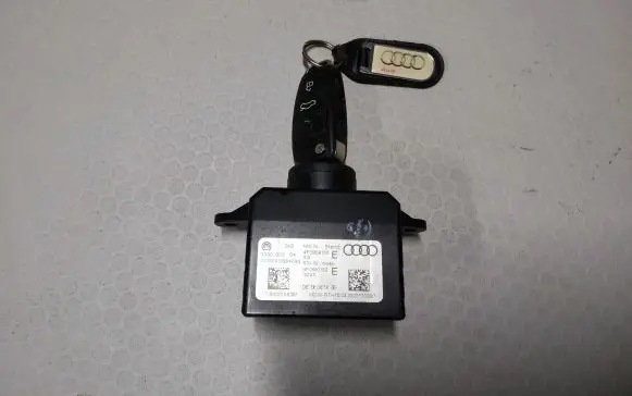Audi A6 S6 C6 4F Ignition lock 4F0909135 33301302 4F0910132