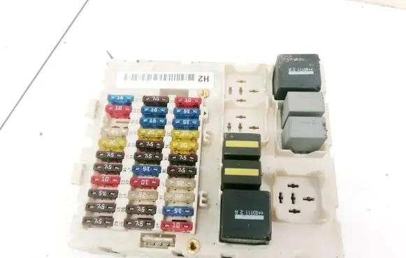 Ford Focus Fuse box set 2m5t14a073 518783303