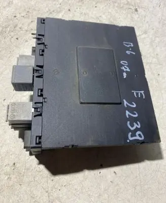 Volkswagen PASSAT B6 Comfort/convenience module 3C0937049J 05269450 F005V00530
