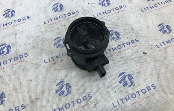 Audi A8 S8 D3 4E Mass air flow meter 077133471