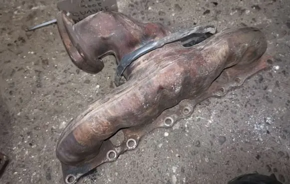 Porsche Cayenne (9PA) Exhaust manifold