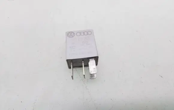 Volkswagen Golf V Other relay 1K0951253