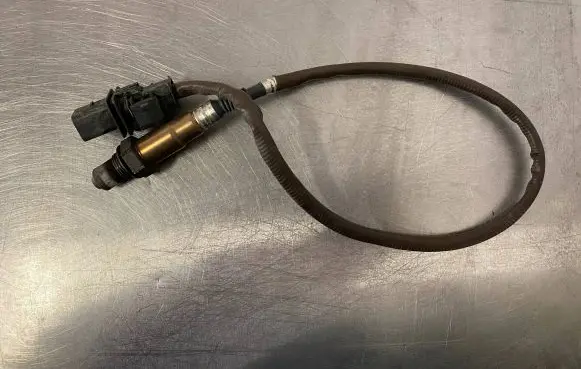 Mercedes-Benz SL R231 Lambda probe sensor 0095425718 0258017343