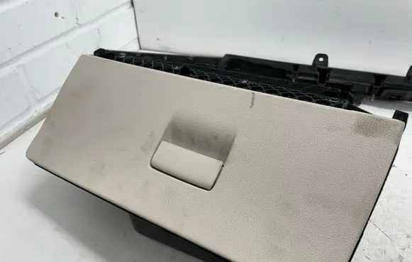 BMW 5 GT F07 Glove box 9142635