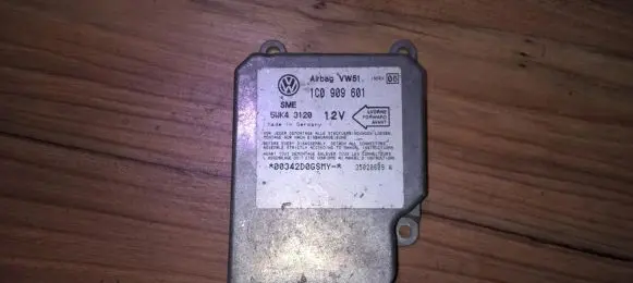 Skoda Octavia Mk1 (1U) Airbag control unit/module 1c0909601 5wk43120