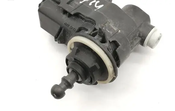Toyota Yaris Headlight level adjustment motor 