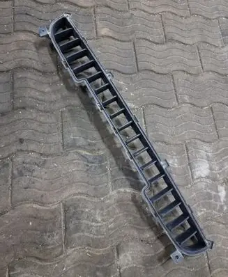 KIA Sorento Front bumper lower grill 865613E500