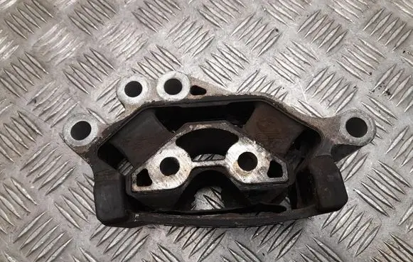Ford Explorer VI Engine mount bracket L1M37E373KA