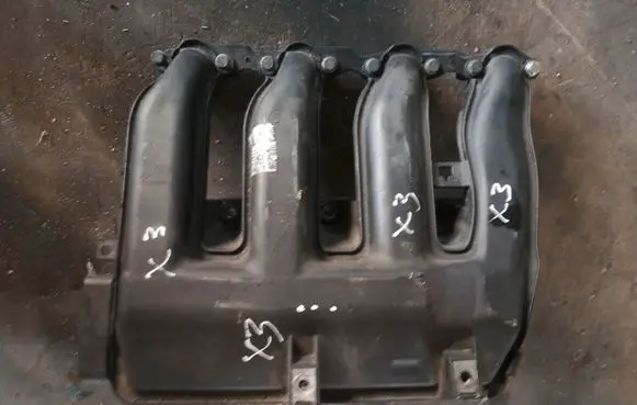 BMW X3 E83 Intake manifold 7787318
