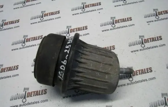 Engine mount bracket
