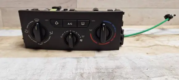 Peugeot 207 Climate control unit N102080FZ 69910004 1304200