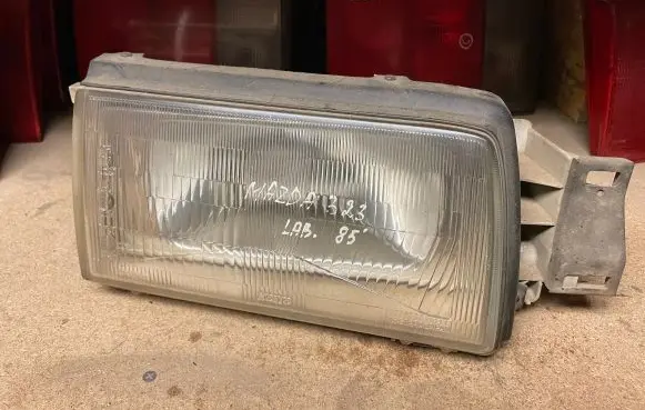 Mazda 323 Headlight/headlamp 11061194R 11061193