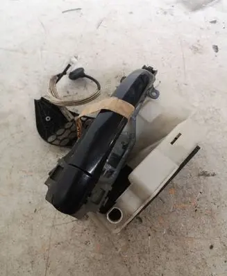 Volkswagen Touareg I Front door exterior handle 7L0837886C