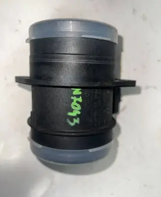 Volkswagen Golf VI Mass air flow meter 03L906461