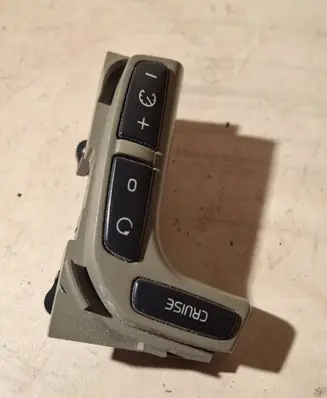 Volvo S80 Steering wheel buttons/switches 30710256