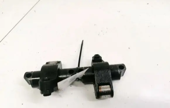 Volkswagen PASSAT B5 Camshaft 