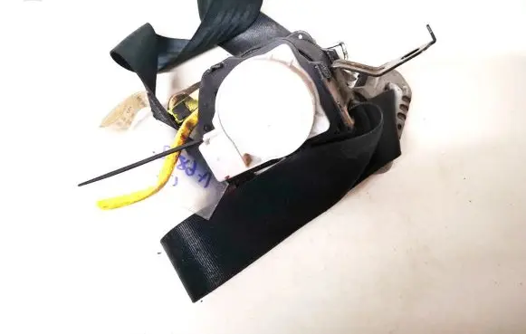 Mazda 5 Front seatbelt t89334t