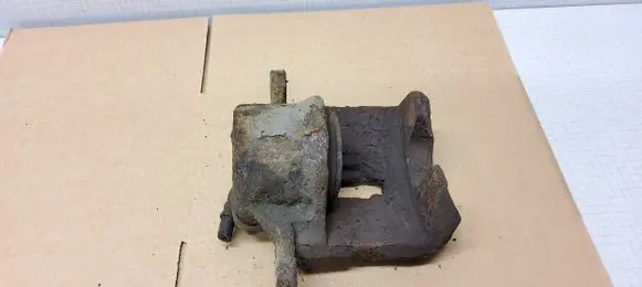 Opel Insignia A Front brake caliper