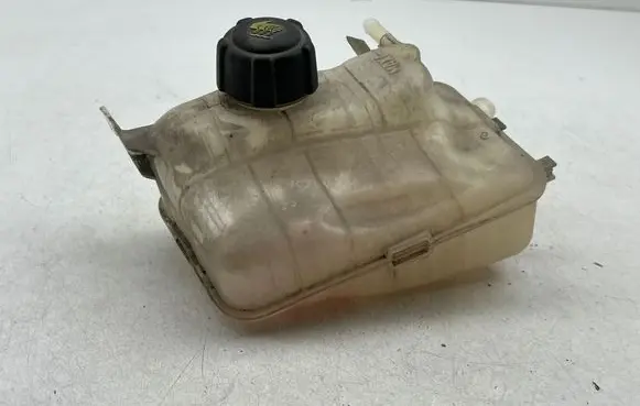 Coolant expansion tank/reservoir
