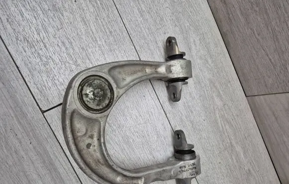 McLaren 720S Front control arm 14B0591CP