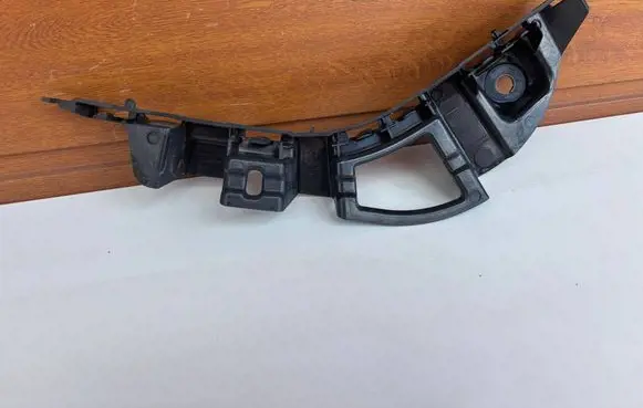 Mercedes-Benz Sprinter W907 W910 Front bumper mounting bracket A9108850500