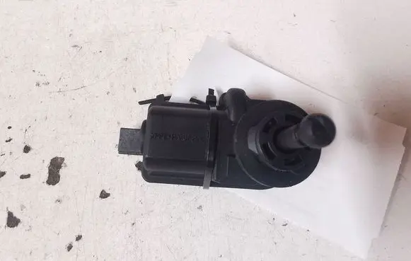 Ford Mondeo MK I Headlight level adjustment motor 94BG13K198AA