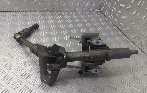 Ford Focus Steering wheel axle 8S43-3C529-CJ