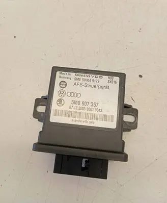 Volkswagen PASSAT B6 Light module LCM 5M0907357 5WK49172