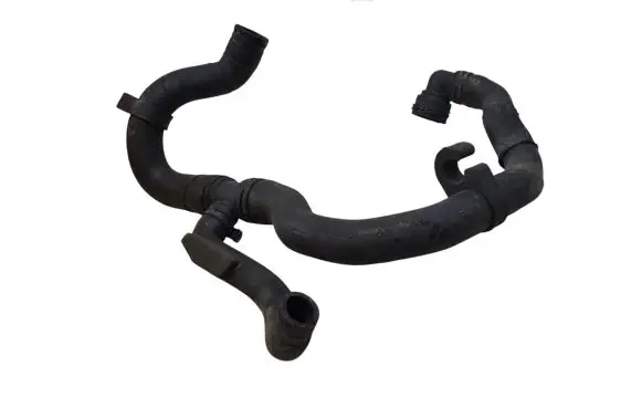 Volkswagen PASSAT B6 Engine coolant pipe/hose