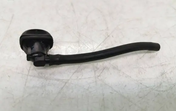Toyota RAV 4 (XA30) Rear window washer spray nozzle 