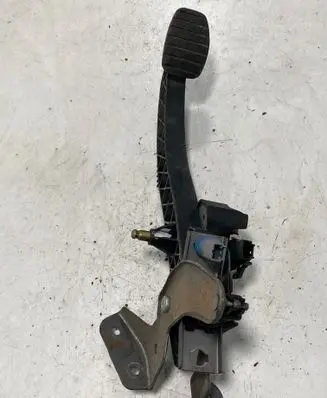 Renault Scenic II - Grand scenic II Clutch pedal 8200155995D 0506571
