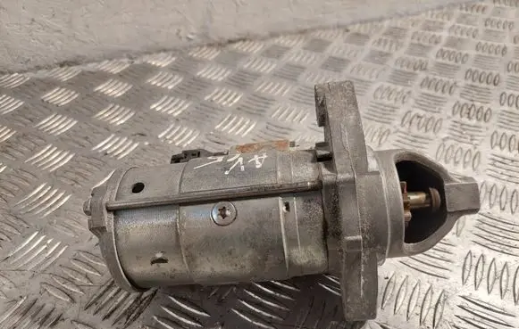 Toyota Avensis T270 Starter motor 281000R021 28A11047