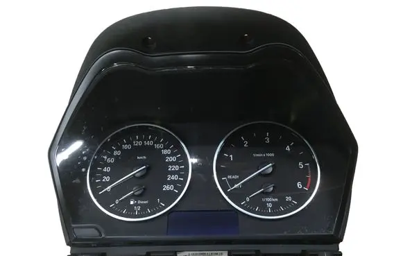BMW X1 F48 F49 Speedometer (instrument cluster) 6805182 26323611 17649411