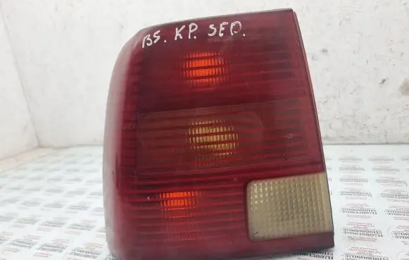 Volkswagen PASSAT B5 Rear/tail lights