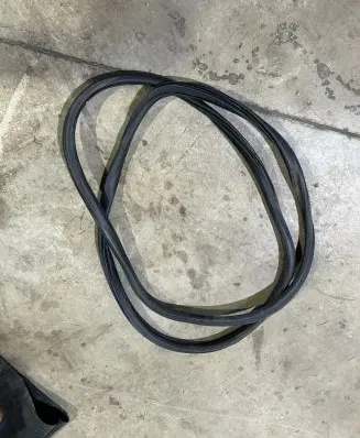 Opel Crossland X Front door rubber seal 
