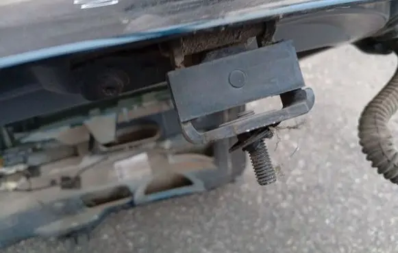 Renault Laguna II Tailgate/trunk/boot hinge
