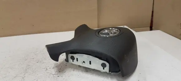Toyota Avensis T250 Steering wheel airbag 62112050B 4513005112B