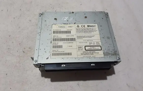 Jaguar XJ X351 Radio/CD/DVD/GPS head unit 31326224