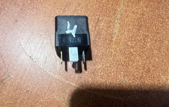 Opel Zafira B Other relay 13171831 4RA00779105