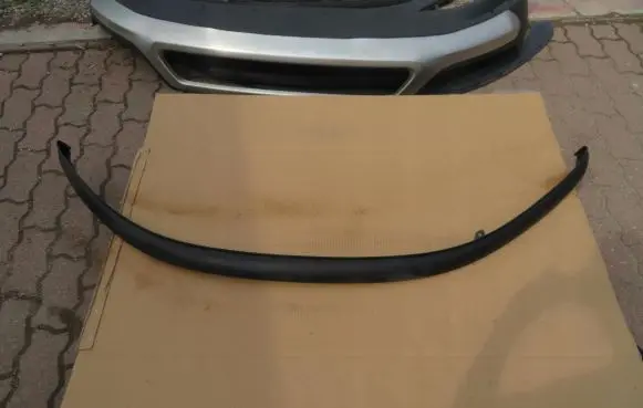Front bumper lip